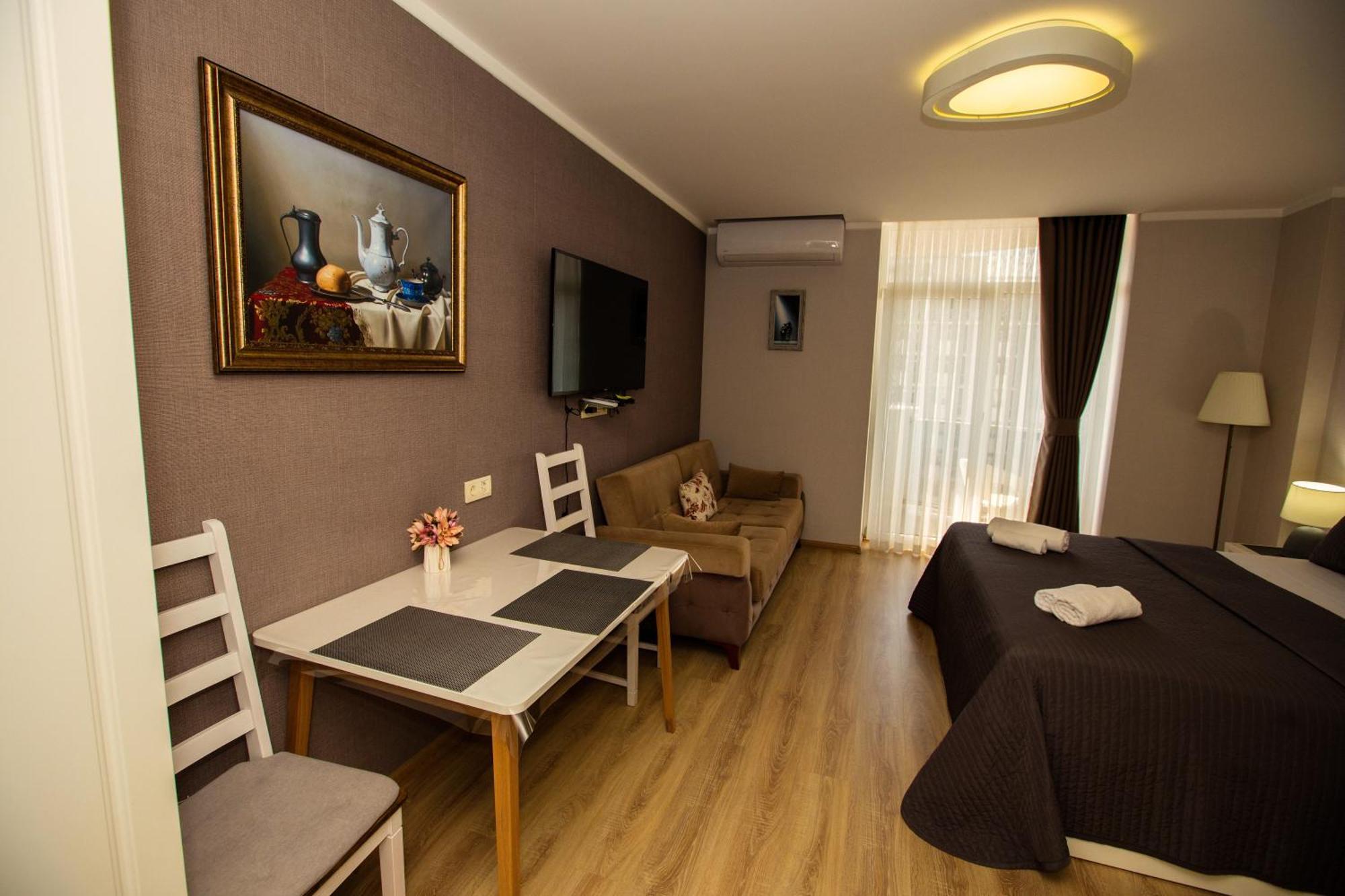 Panorama Sea Tower Apart otel Batum Dış mekan fotoğraf